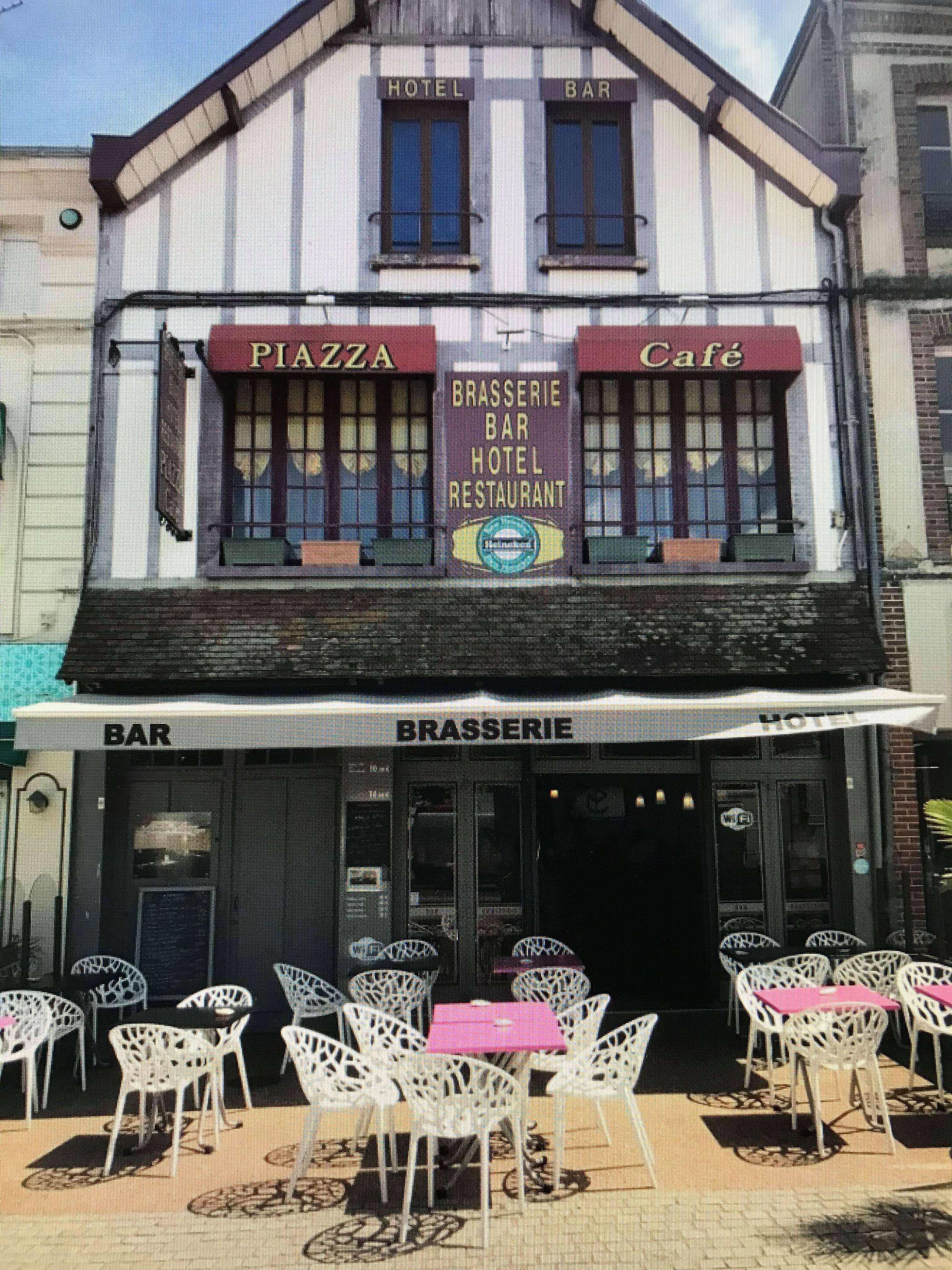 bar-restaurant-hôtel Café Piazza à l'Aigle en Normandie